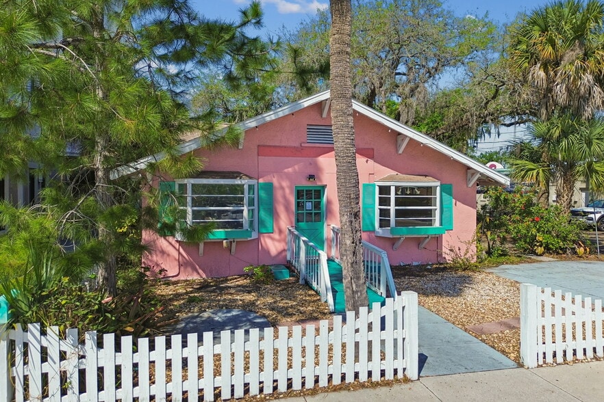 More Photos Of 123 2nd Ave S, Safety Harbor Freestanding For Lease