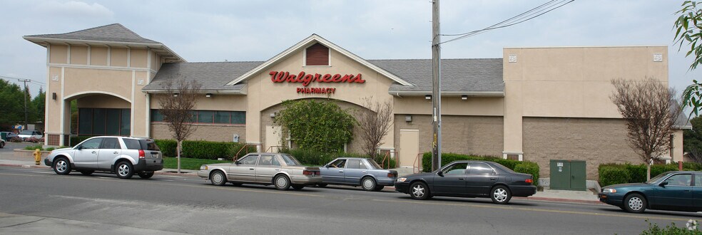 More Photos Of 164 W Jackson St, Hayward Drugstore For Lease