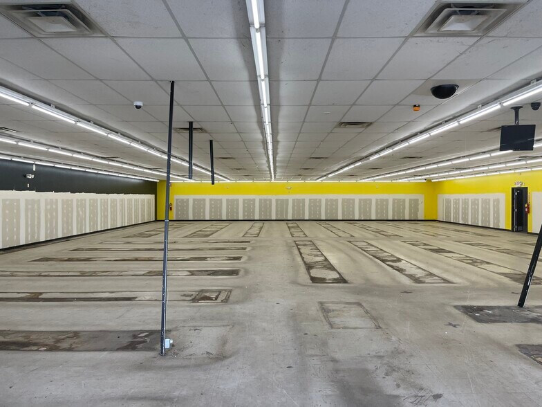 More Photos Of 1214 US Highway 82, Georgetown Freestanding For Lease