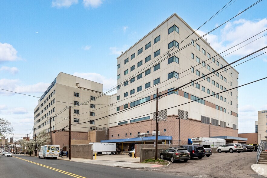 More Photos Of 240 Williamson St, Elizabeth Medical For Lease