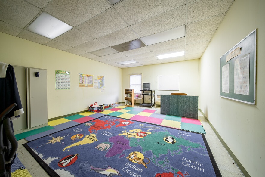 More Photos Of 4323 Primrose Rd, Columbus Religious Facility For Sale