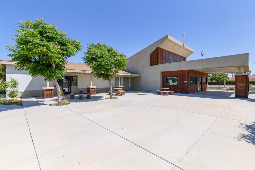 More Photos Of 3126 W Johnston Ave, Hemet Religious Facility For Sale