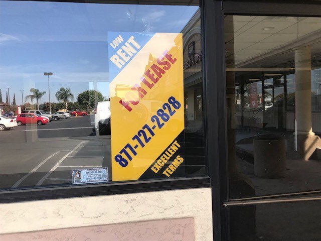 More Photos Of 406-498 W Shaw Ave, Clovis Unknown For Lease