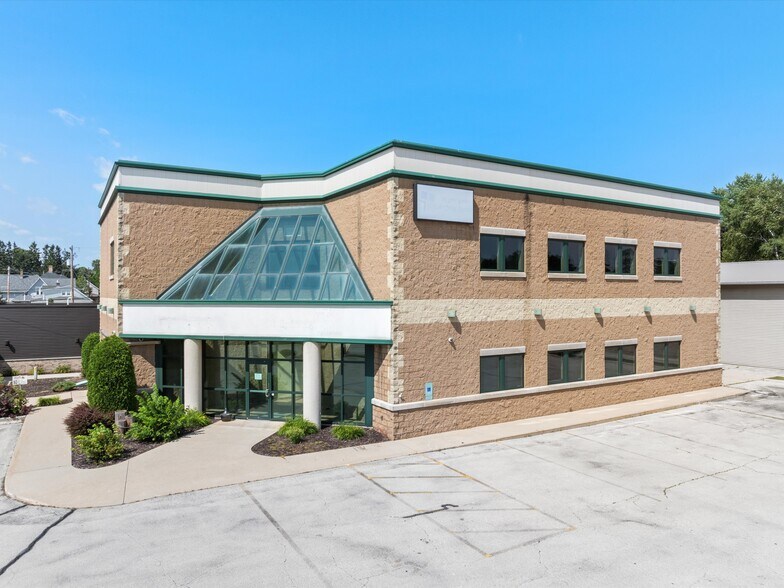 More Photos Of 2205 Forest Ave, Two Rivers Office Residential For Sale