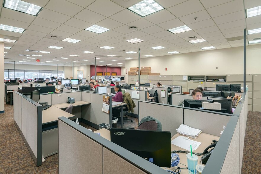 More Photos Of 1515 Burnt Mill Rd, Cherry Hill Distribution For Lease