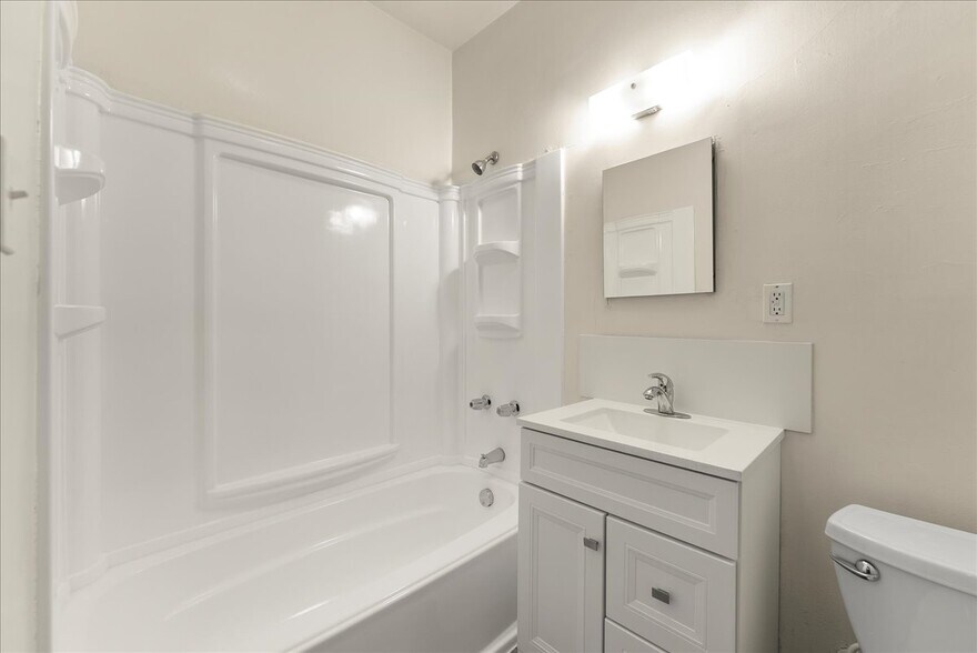 More Photos Of 950 East St, Pittsburg Apartments For Sale