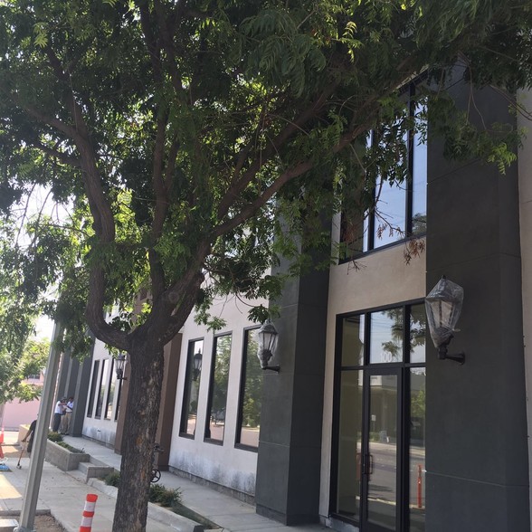 Primary Photo Of 2956 E Colorado Blvd, Pasadena General Retail For Lease