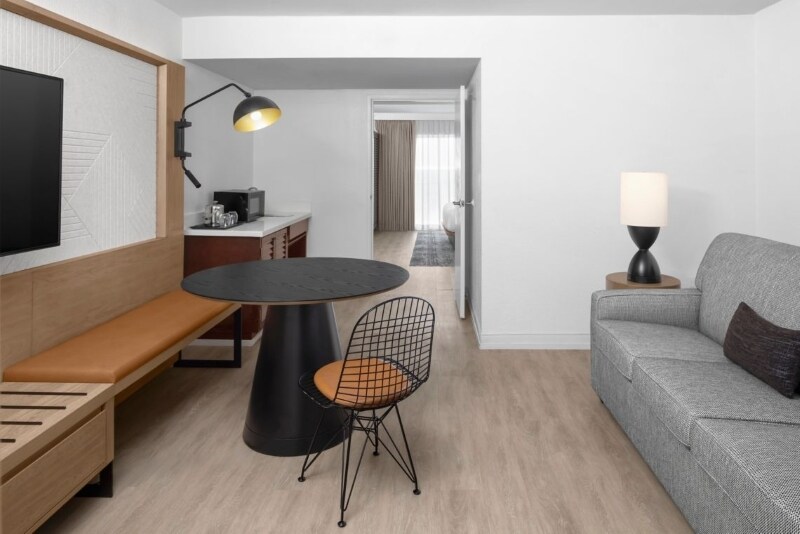 More Photos Of 555 NW 62nd St, Fort Lauderdale Hotel For Sale