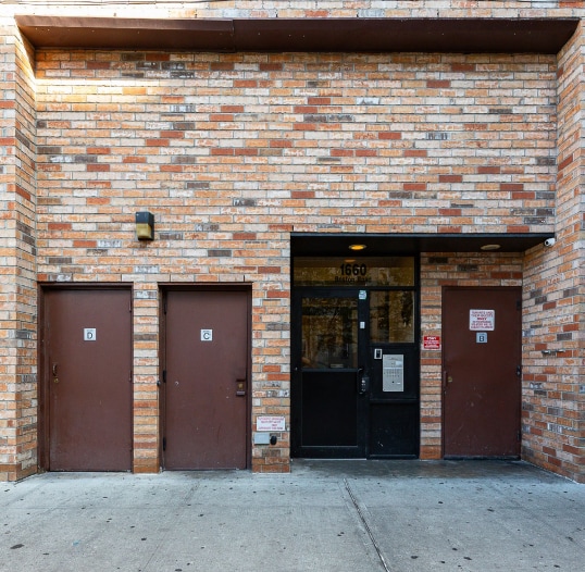 Primary Photo Of 1660 Boston Rd, Bronx Apartments For Lease