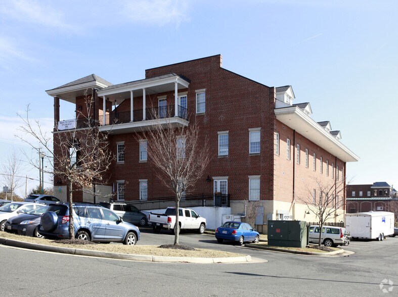 More Photos Of 4400 Costello Way, Haymarket Office For Lease