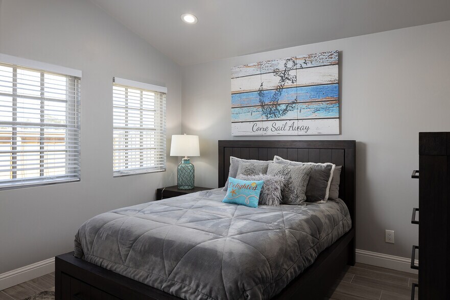 More Photos Of 7550-7552 Sandholdt Rd, Moss Landing Specialty For Sale