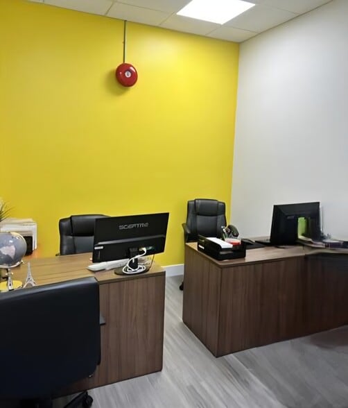 More Photos Of 8078 128th St, Surrey General Retail For Lease