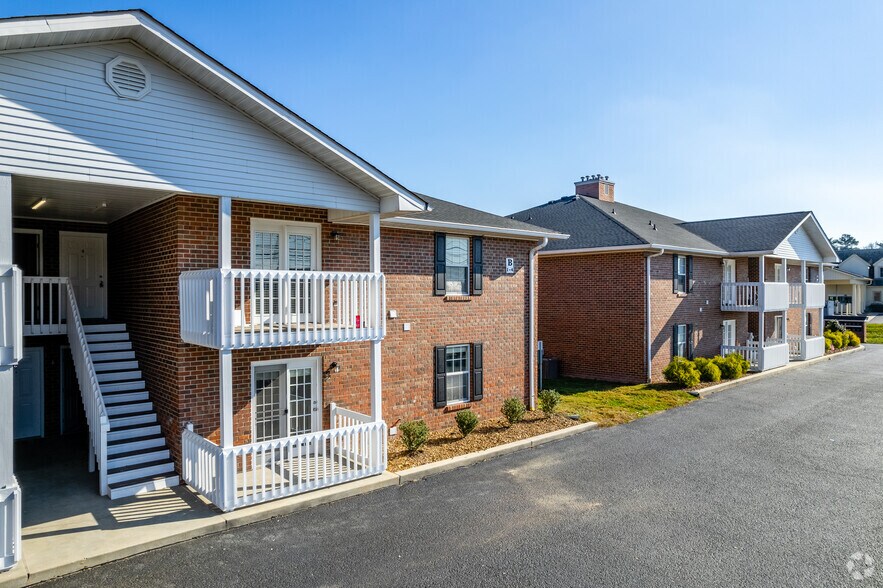 More Photos Of 1045 Fisk Rd, Cookeville Apartments For Sale