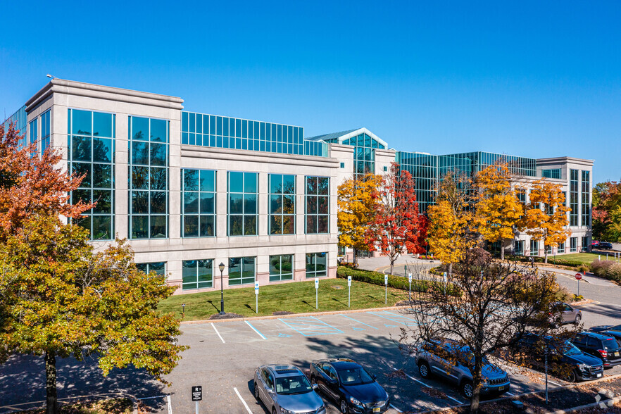 Primary Photo Of 8 Campus Drive Dr, Parsippany Coworking Space