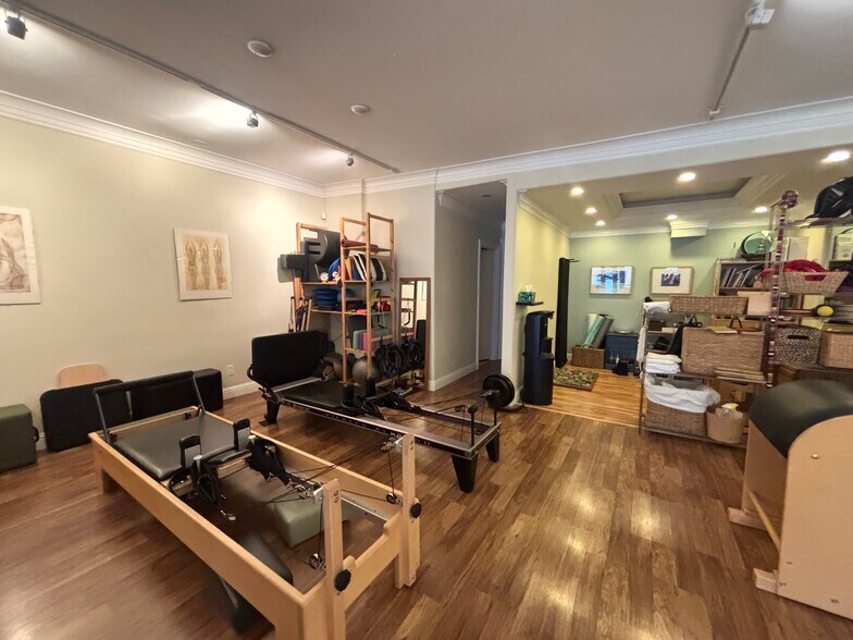 More Photos Of 1701-1707 Gum St, San Mateo General Retail For Lease