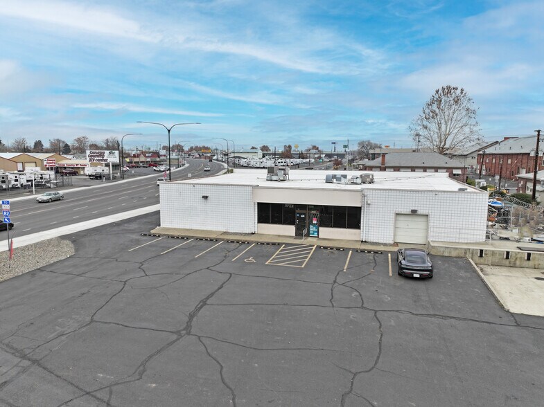More Photos Of 3001 Main St, Union Gap Freestanding For Lease