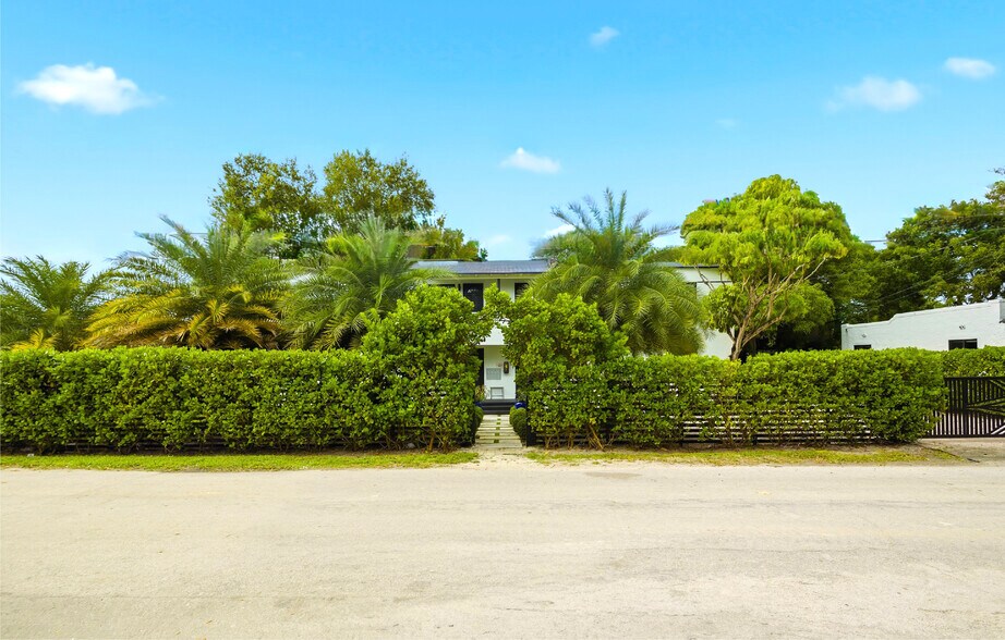 More Photos Of 8270-8280 NE 1st Pl, Miami Land For Sale