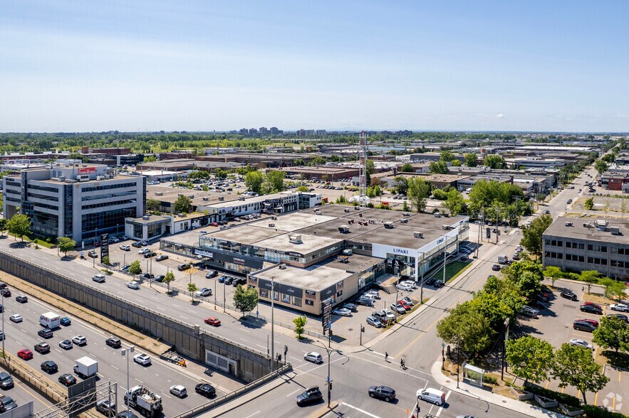 More Photos Of 8100-8150 Boul Décarie, Montréal Storefront For Lease