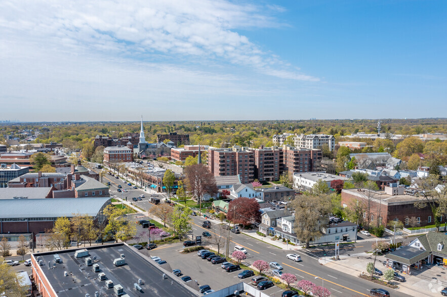 More Photos Of 79 E Putnam Ave, Greenwich Office For Lease