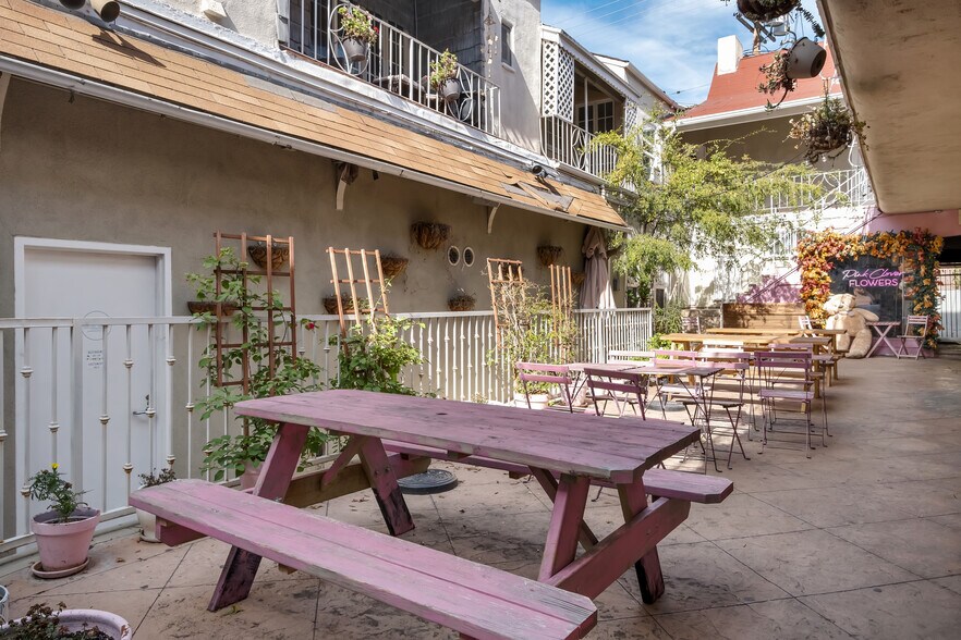 More Photos Of 7467-7475 Melrose Ave, Los Angeles Storefront Retail Office For Lease