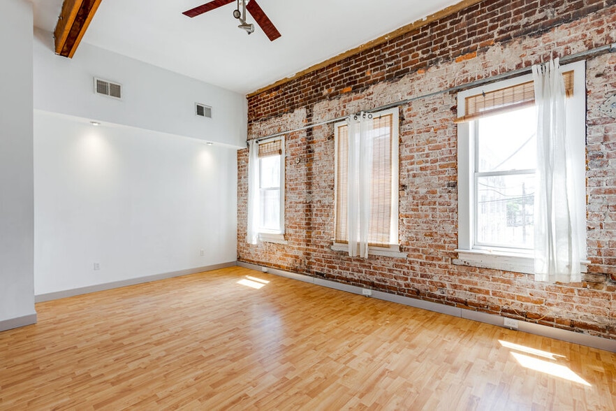 More Photos Of 1521 Hull St, Richmond Storefront Retail Residential For Sale