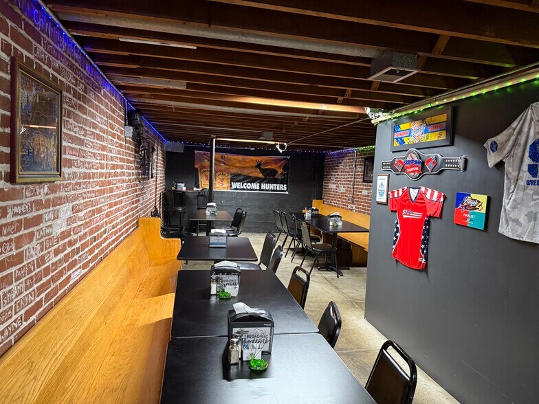 More Photos Of 160 W Broadway St, Sparta Restaurant For Sale