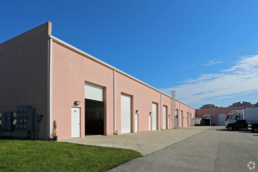 More Photos Of 801-893 Kings Hwy, Fort Pierce Light Manufacturing For Sale