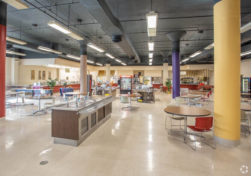 More Photos Of 1004 New Holland Ave, Lancaster Unknown For Lease