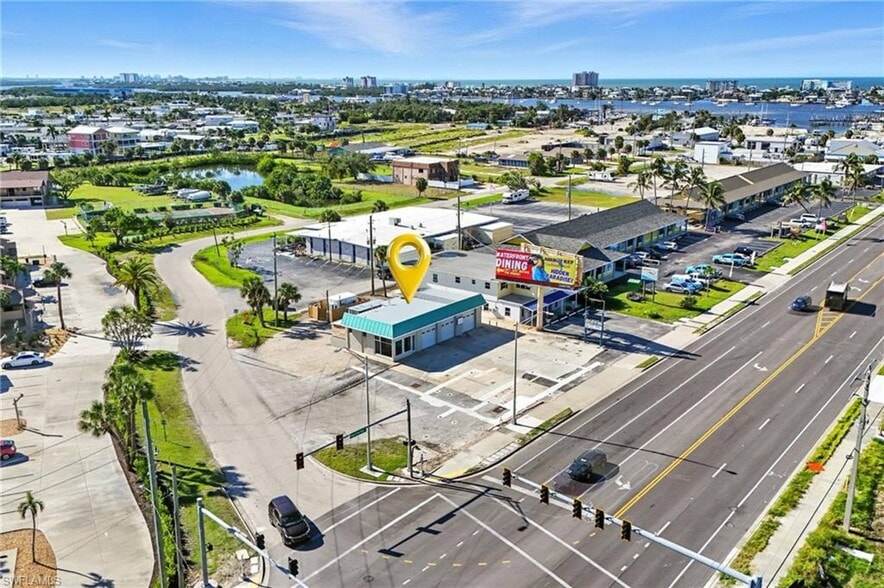 More Photos Of 19003 San Carlos Blvd, Fort Myers Service Station For Sale