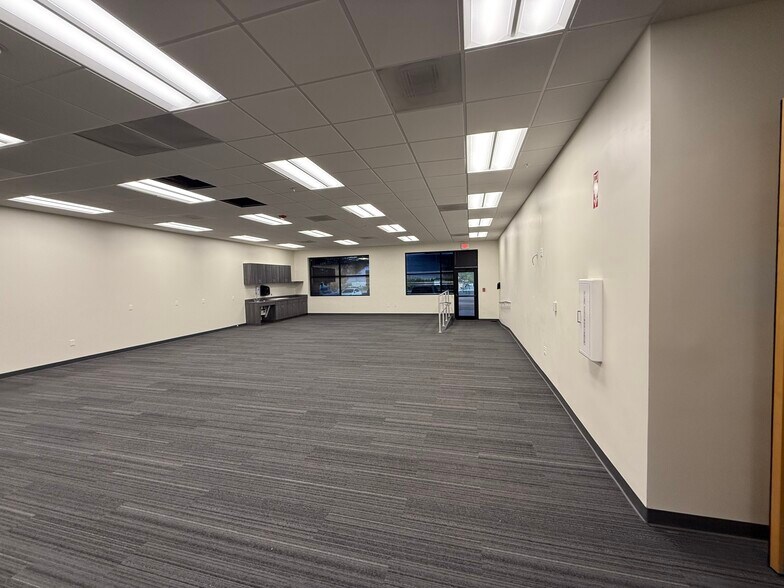 More Photos Of 1575 N Resler Dr, El Paso Medical For Lease