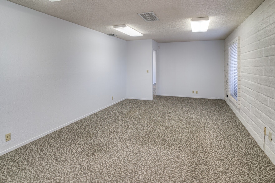 More Photos Of 2950 Feather River Blvd, Oroville Light Distribution For Sale