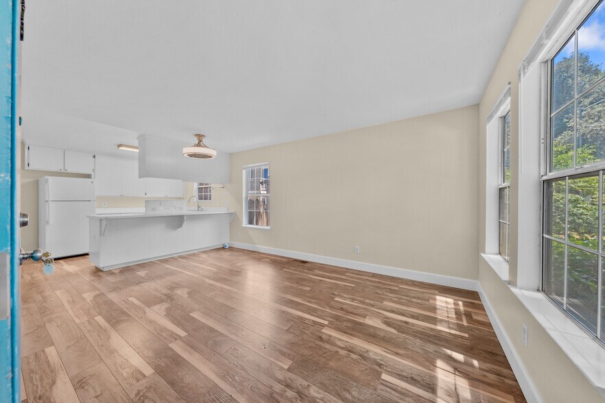 More Photos Of 321 T St, Sacramento Apartments For Sale