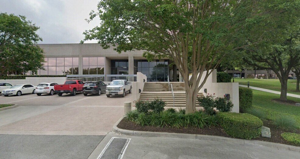 More Photos Of 8000 IH-10 W, San Antonio Unknown For Lease
