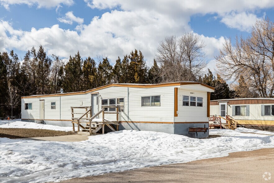 More Photos Of 1010 Maple St, Chadron Manufactured Housing Mobile Home Park For Sale
