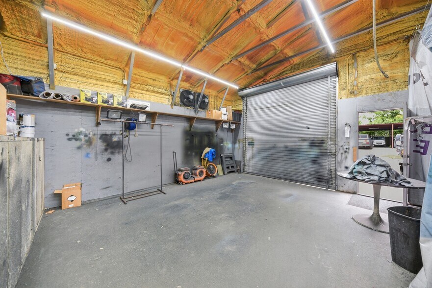 More Photos Of 518 Columbus Rd, Sealy Light Manufacturing For Sale
