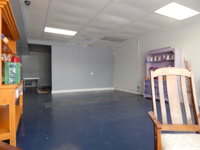 More Photos Of 7311-7313 North Ave, River Forest Storefront Retail Office For Sale