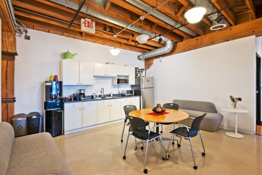 More Photos Of 6161 Santa Monica Blvd, Los Angeles Loft Creative Space For Lease