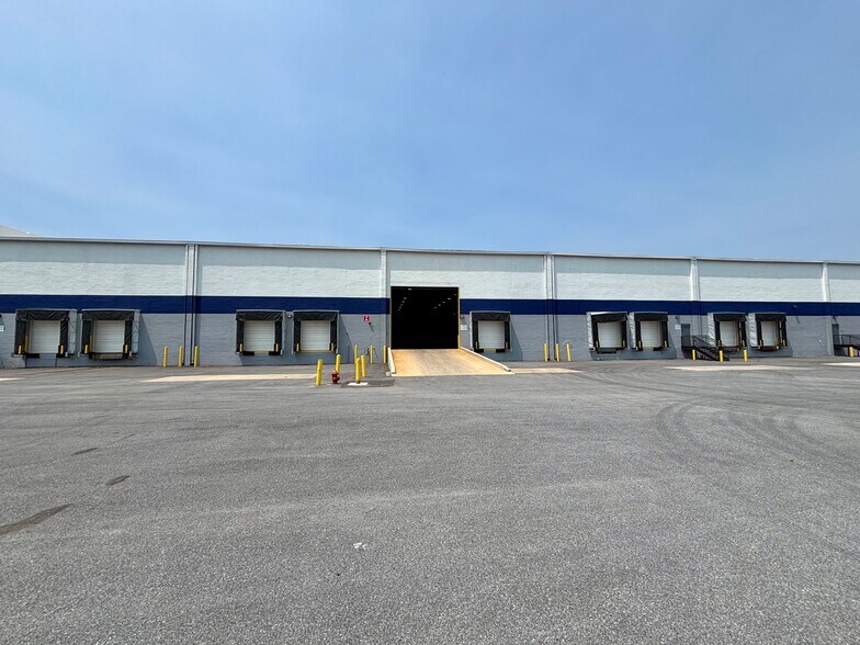 More Photos Of 4625 Hollins Ferry Rd, Halethorpe Unknown For Lease