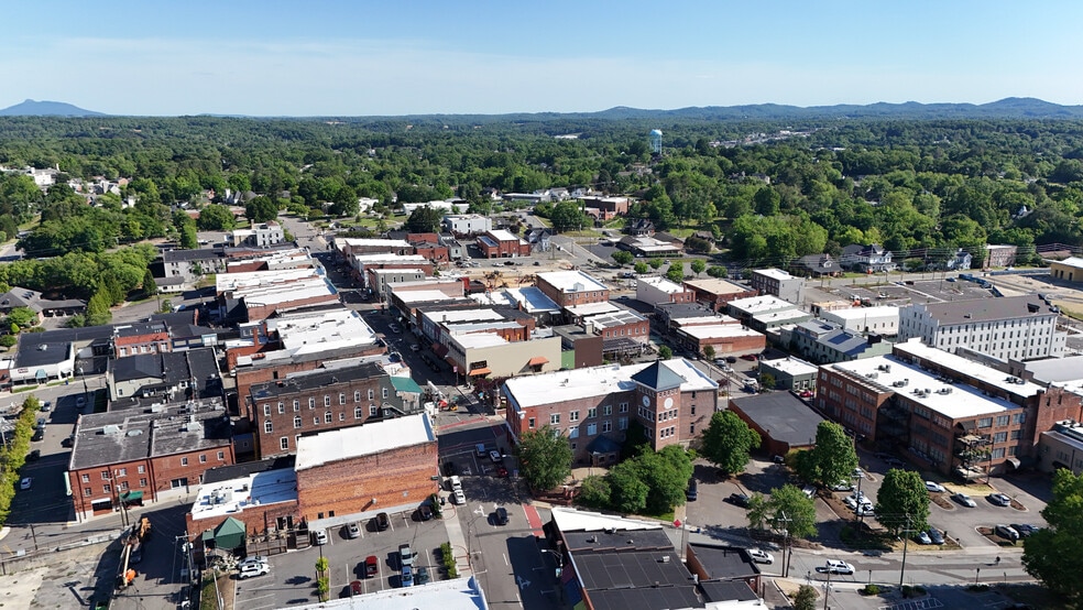 More Photos Of 308 N Main St, Mount Airy Storefront Retail Office For Sale