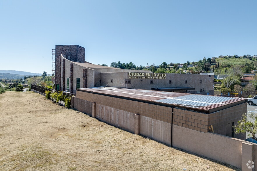 More Photos Of 17180 Soledad Canyon Rd, Canyon Country Religious Facility For Sale