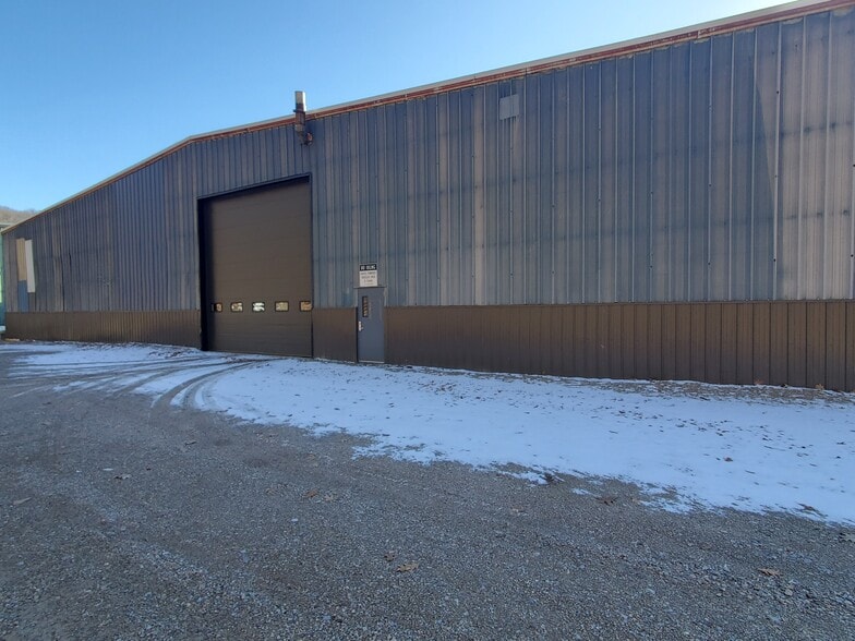 Primary Photo Of 6550 W Ridge Rd, Erie Warehouse For Lease