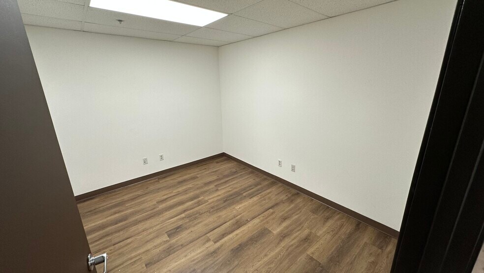 More Photos Of 41145 Raintree Ct, Murrieta Warehouse For Lease