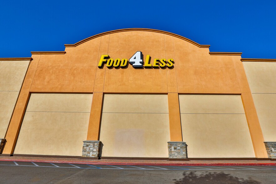 More Photos Of 13401-13469 Telegraph Rd, Whittier Unknown For Lease