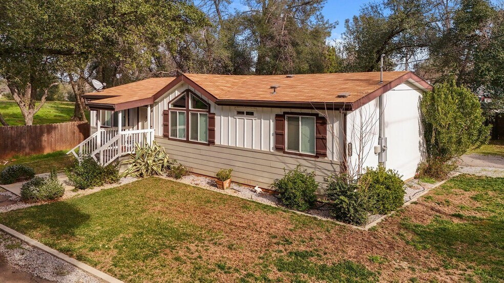 More Photos Of 2081 Victor Ave, Redding Office For Sale