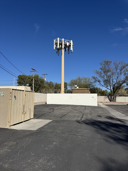 More Photos Of 2458 E Russell Rd, Las Vegas Medical For Sale