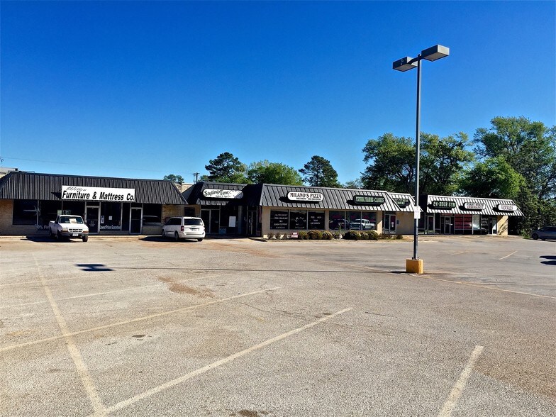 More Photos Of 540 W Main St, Van Storefront Retail Office For Lease