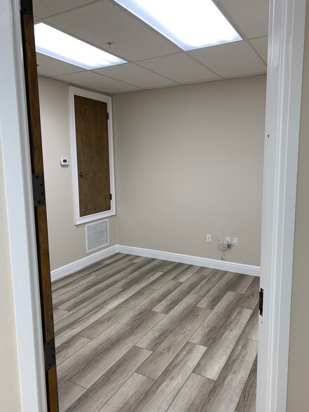 More Photos Of 1579-1591 Lake Baldwin Ln, Orlando Office Residential For Sale