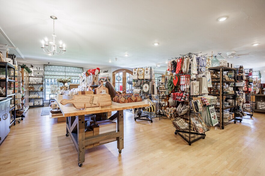 More Photos Of 581 Whitney Rd W, Fairport Office For Sale