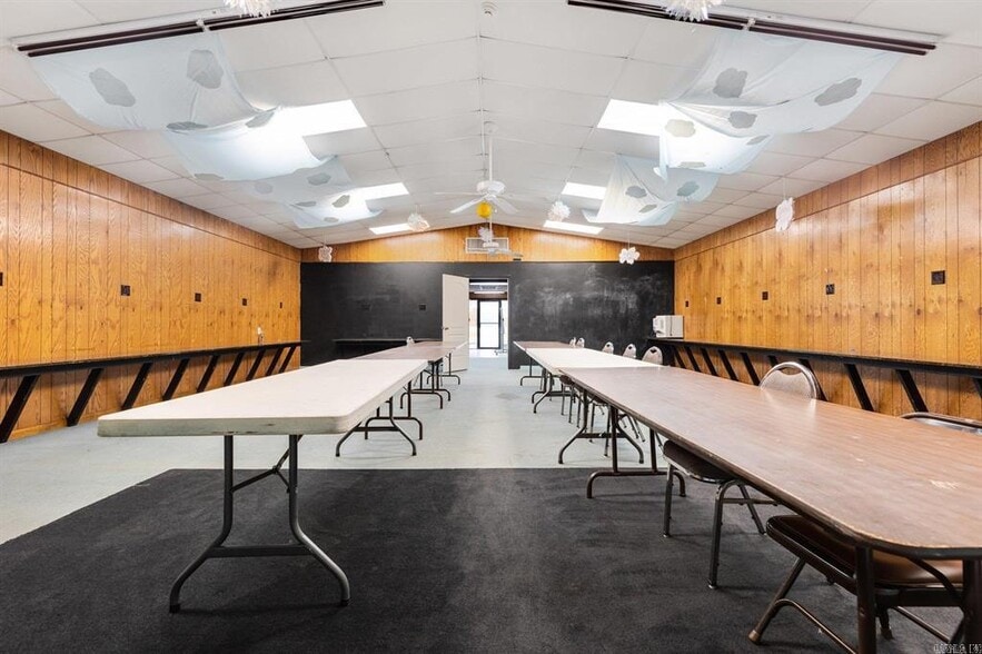 More Photos Of 20121 Interstate 30 S, Benton Religious Facility For Sale