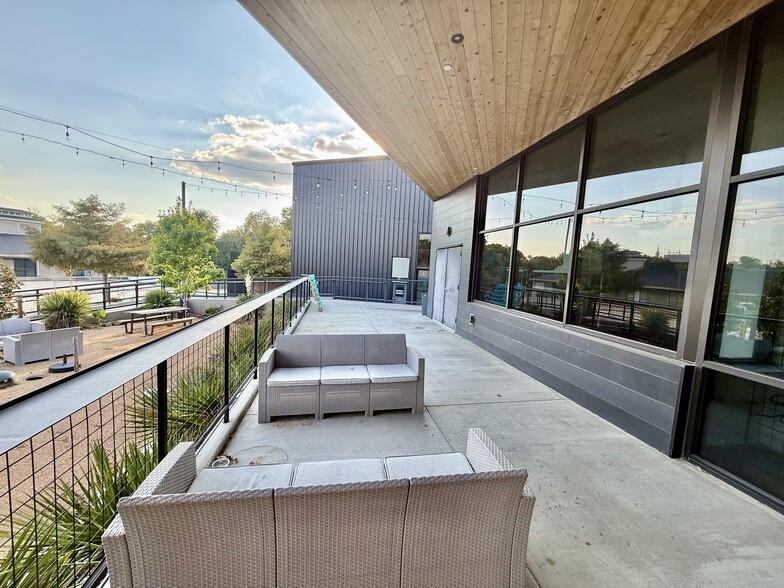 More Photos Of 310 S Goliad St, Rockwall Restaurant For Sale